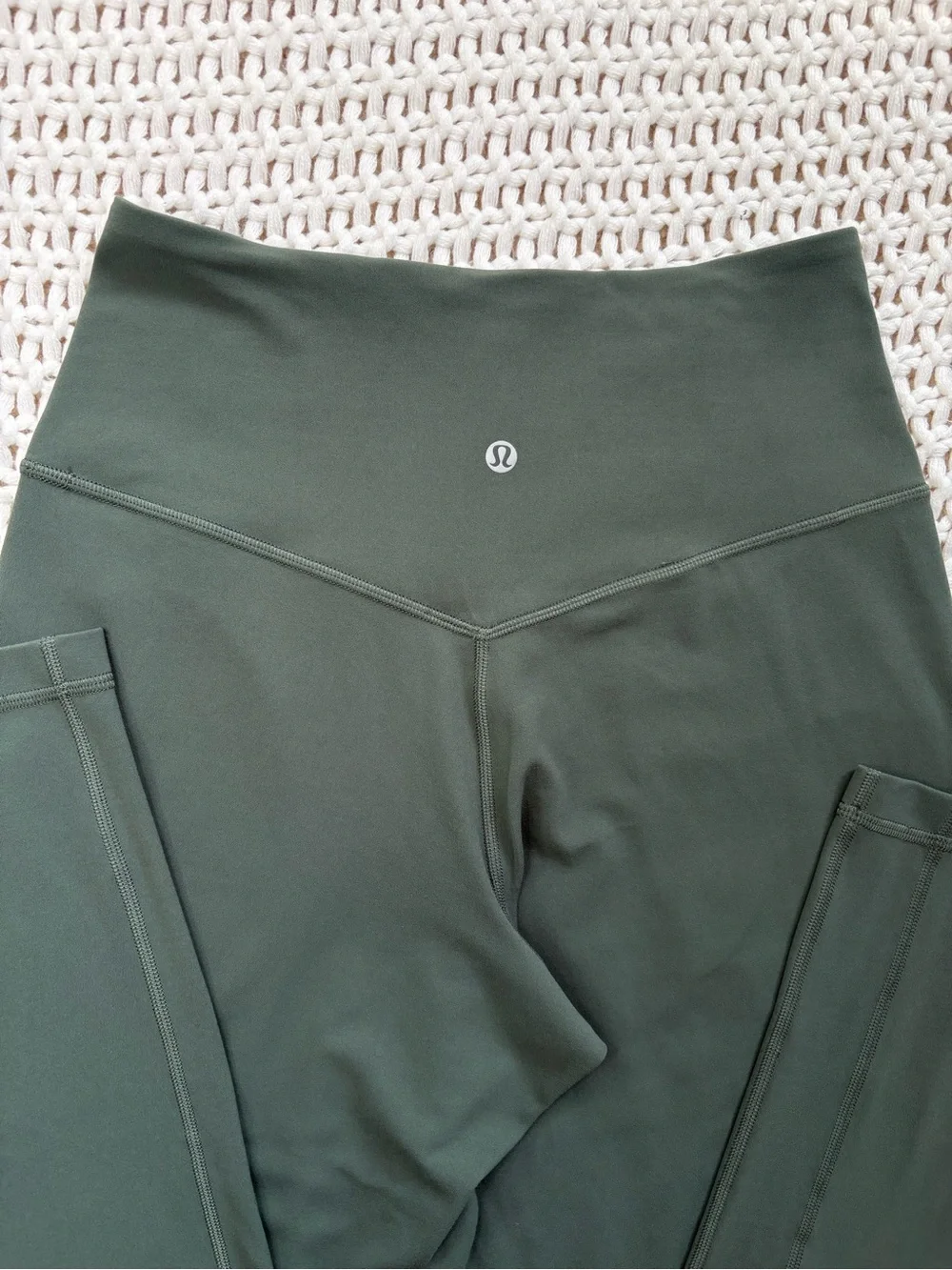 lululemon align hr wide leg pant 31” in dark forest size 6